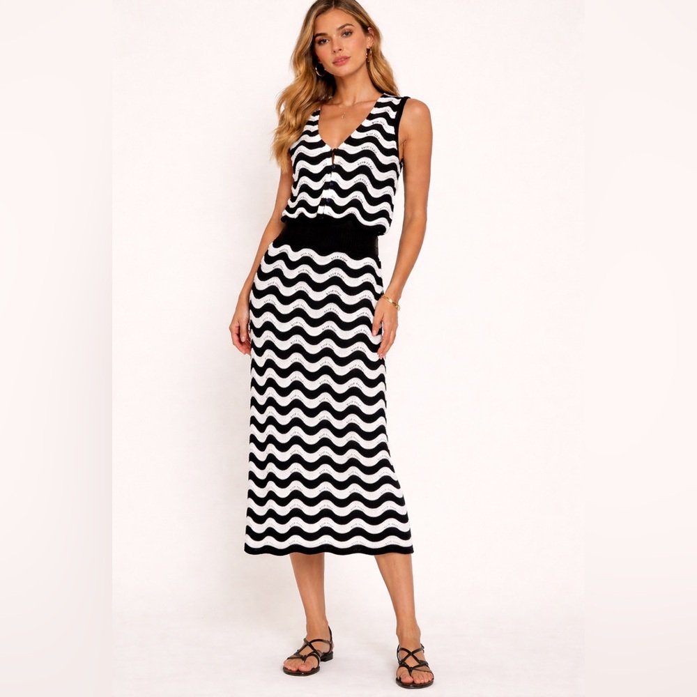 Poof New York Two pieces Set Black & White Wave Knit size medium